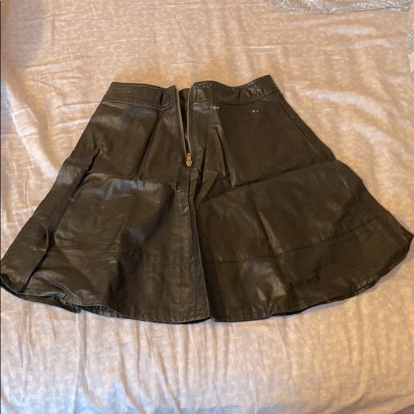 Vegan leather skirt - Picture 2 of 4